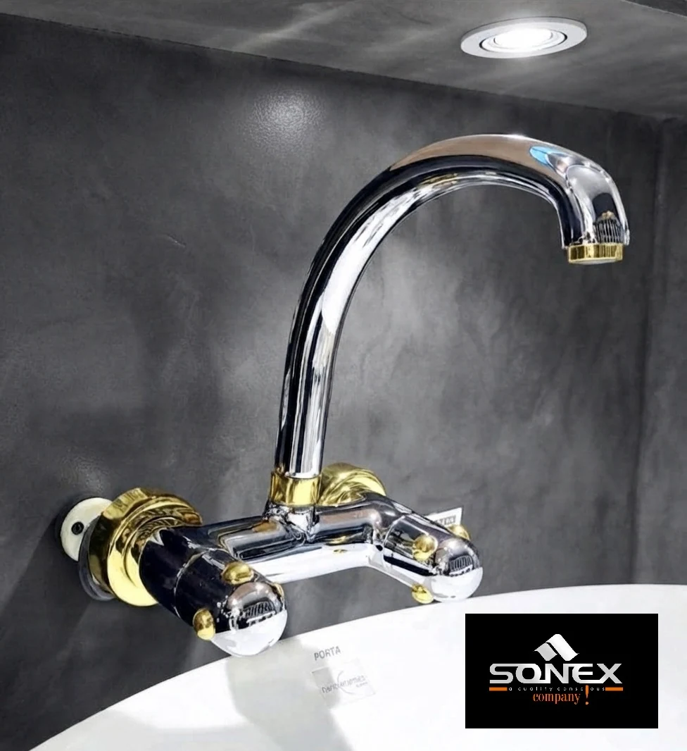Round Quarter Sink Mixer Chrome Gold 212 909